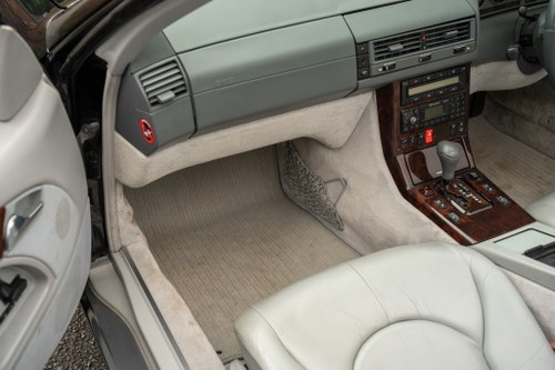 1999 Mercedes-Benz SL500 (R129) à venda (imagem 46 de 200)