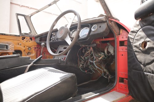 1973 MGB Roadster zum Verkauf (Bild 87 von 219)