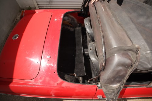 1973 MGB Roadster zum Verkauf (Bild 96 von 219)