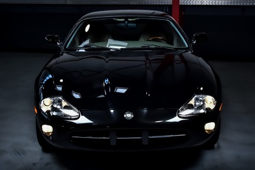 1999 Jaguar XK8 Coupé In vendita (immagine 3 di 115)