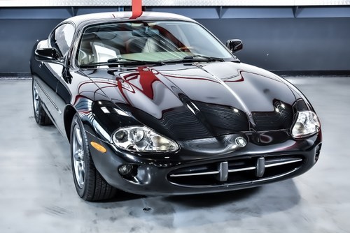 1999 Jaguar XK8 Coupé In vendita (immagine 6 di 115)