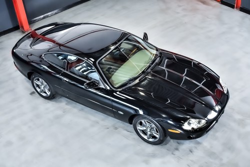 1999 Jaguar XK8 Coupé In vendita (immagine 18 di 115)