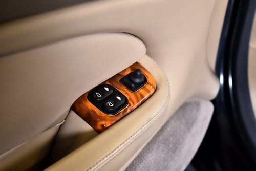 1999 Jaguar XK8 Coupé In vendita (immagine 34 di 115)