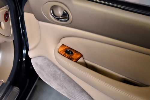 1999 Jaguar XK8 Coupé In vendita (immagine 46 di 115)