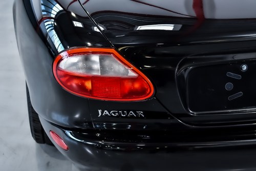 1999 Jaguar XK8 Coupé In vendita (immagine 97 di 115)