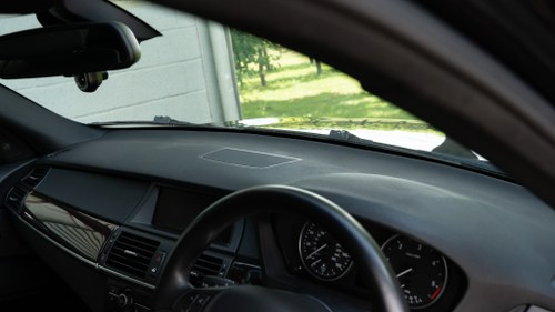 2010 BMW E70 X5 xDrive 40d M Sport In vendita (immagine 25 di 231)