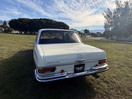 1969 Mercedes-Benz 280 SE Te koop (foto 10 van 101)