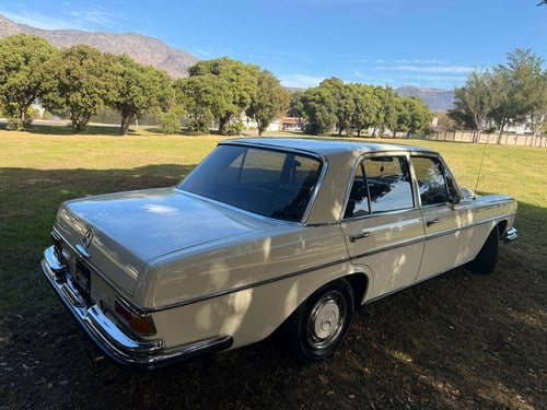 1969 Mercedes-Benz 280 SE Te koop (foto 18 van 101)