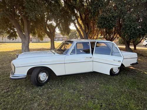 1969 Mercedes-Benz 280 SE Te koop (foto 19 van 101)