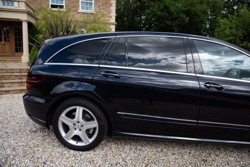 2007 Mercedes-Benz W251 R63 AMG 4MATIC For Sale (picture 176 of 214)