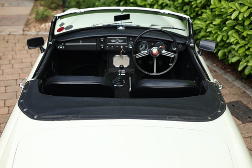 1969 MGB Roadster In vendita (immagine 80 di 259)