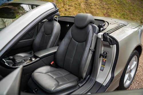 2003 Mercedes-Benz R230 SL600 V12 In vendita (immagine 23 di 82)