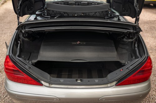 2003 Mercedes-Benz R230 SL600 V12 In vendita (immagine 47 di 82)