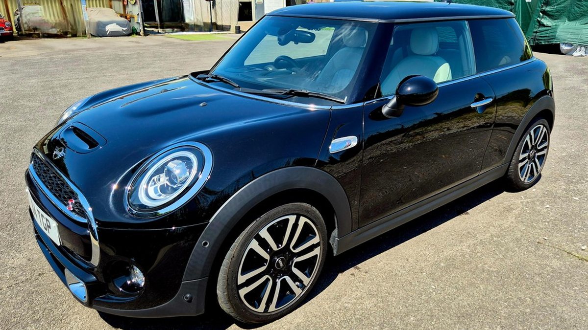 Mini Hatcback 2019 Mini Hatchback Black Manual, 6 speed Right Hand Drive in United ...