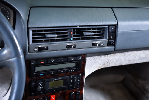 1999 Mercedes-Benz SL500 (R129) à vendre (picture 50 of 120)