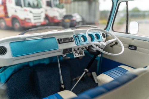 1972 Volkswagen Type 2 Camper 3L V6 For Sale (picture 20 of 102)