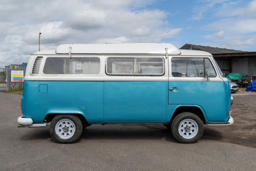1972 Volkswagen Type 2 Camper 3L V6 For Sale (picture 6 of 102)
