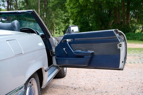 1977 Mercedes-Benz 350SL R107 à venda (imagem 41 de 154)