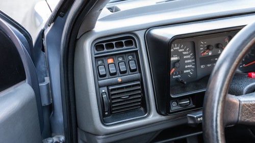 1986 Ford Sierra RS Cosworth 3dr till salu (bild 18 av 165)