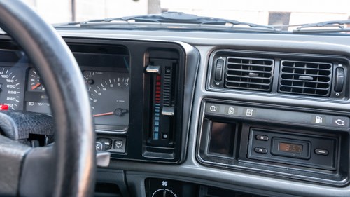 1986 Ford Sierra RS Cosworth 3dr till salu (bild 30 av 165)