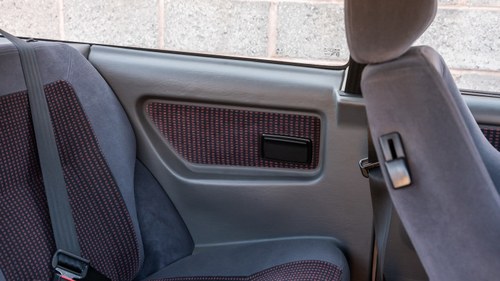 1986 Ford Sierra RS Cosworth 3dr till salu (bild 64 av 165)