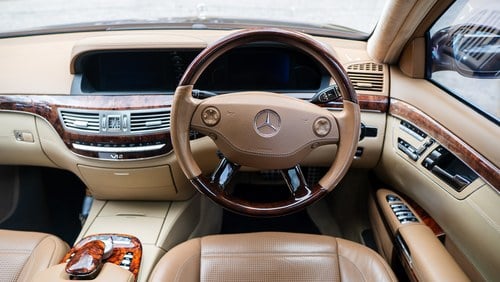 2006 Mercedes-Benz W221 S65 V12 AMG à vendre (picture 18 of 161)