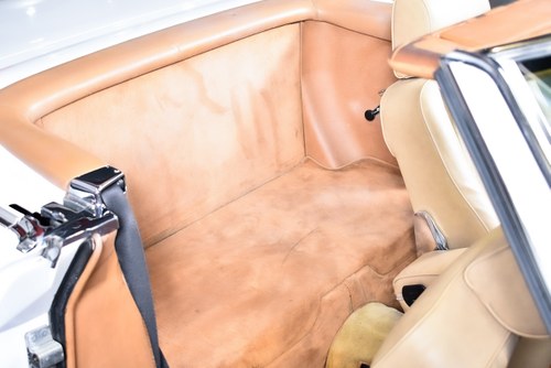 1986 Mercedes-Benz R107 560SL Convertible 5,6L V8 For Sale (picture 67 of 149)