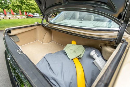 1981 Mercedes-Benz C107 280SLC For Sale (picture 49 of 88)