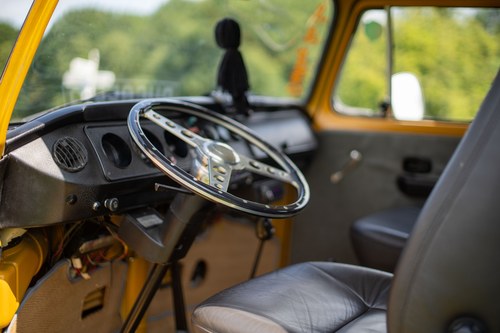 1973 Volkswagen Type 2 Bay Window Camper Conversion In vendita (immagine 68 di 90)