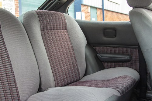 1985 Ford Capri 2.0 Laser Te koop (foto 42 van 291)