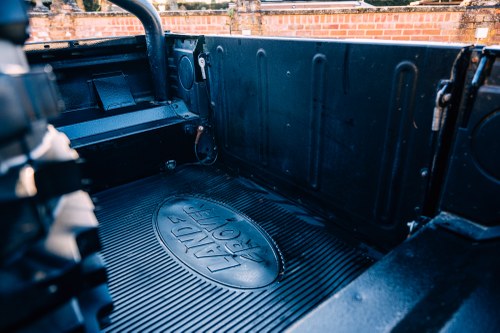 2015 Land Rover Defender 110 TD Pick Up ‘Spectre Evocation’ In vendita (immagine 101 di 143)