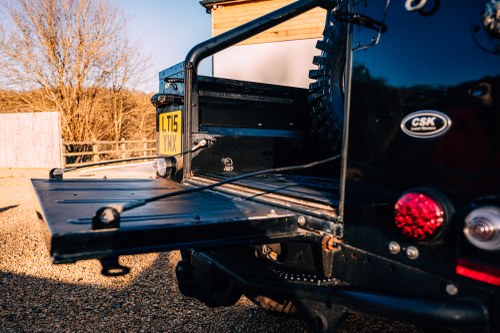 2015 Land Rover Defender 110 TD Pick Up ‘Spectre Evocation’ In vendita (immagine 50 di 143)