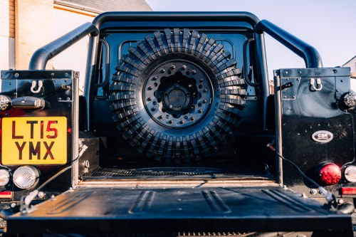 2015 Land Rover Defender 110 TD Pick Up ‘Spectre Evocation’ In vendita (immagine 53 di 143)