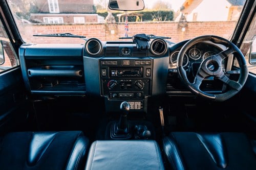 2015 Land Rover Defender 110 TD Pick Up ‘Spectre Evocation’ In vendita (immagine 17 di 143)