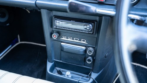 1972 Mercedes-Benz 220D Limousine (W115) à vendre (picture 39 of 308)