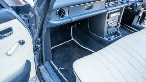 1972 Mercedes-Benz 220D Limousine (W115) à vendre (picture 61 of 308)