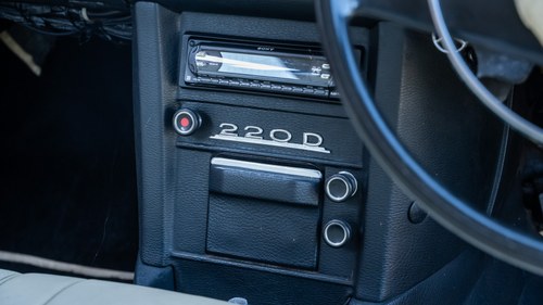 1972 Mercedes-Benz 220D Limousine (W115) à vendre (picture 93 of 308)