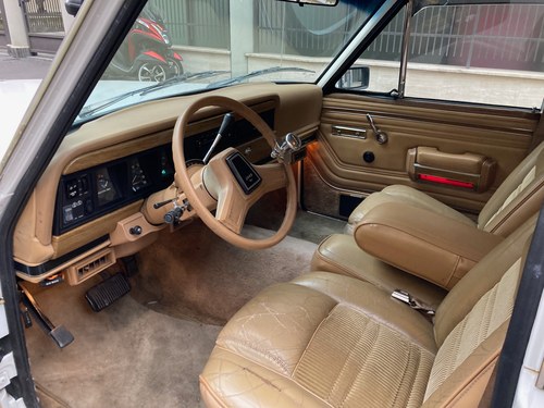 1988 Jeep Grand Wagoneer For Sale (picture 29 of 126)