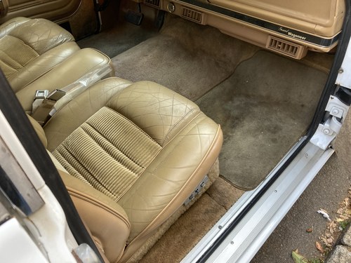 1988 Jeep Grand Wagoneer For Sale (picture 43 of 126)