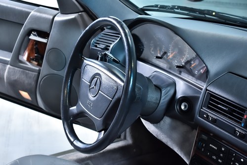 1993 Mercedes-Benz R129 SL500 Convertible 5,0L V8 (71k miles) zum Verkauf (Bild 74 von 155)