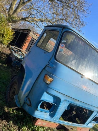 1973 RENAULT SAVIEM SG2 PLATEAU DEPANNEUSE Kaufen Bei