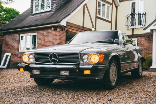 1988 Mercedes-Benz R107 560SL LHD For Sale (picture 2 of 184)