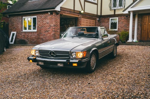 1988 Mercedes-Benz R107 560SL LHD For Sale (picture 3 of 184)