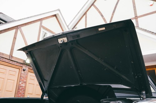 1988 Mercedes-Benz R107 560SL LHD For Sale (picture 62 of 184)