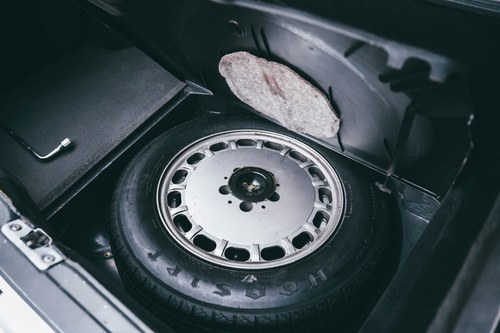 1988 Mercedes-Benz R107 560SL LHD For Sale (picture 68 of 184)