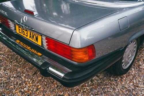 1988 Mercedes-Benz R107 560SL LHD For Sale (picture 121 of 184)