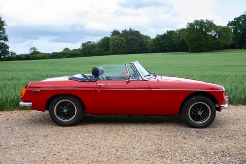 1973 MG B Roadster In vendita (immagine 2 di 106)
