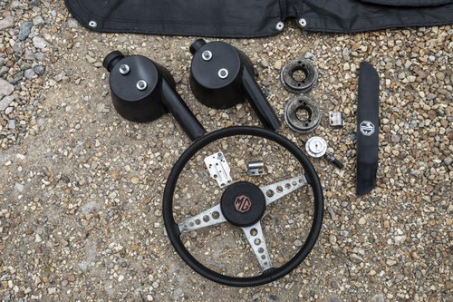 1973 MG B Roadster In vendita (immagine 61 di 106)