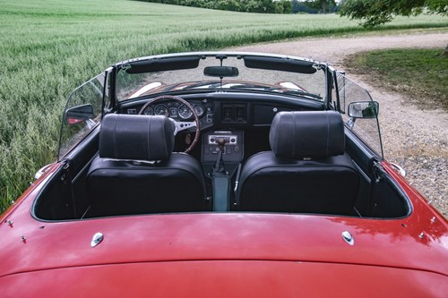1973 MG B Roadster In vendita (immagine 66 di 106)