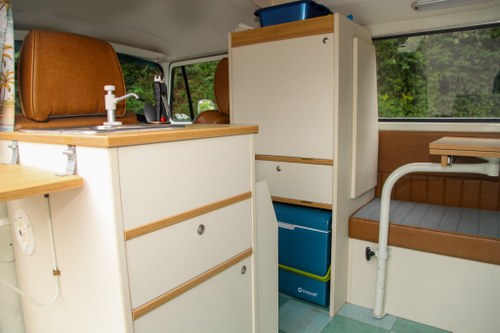 1974 Volkswagen Type 2 Westfalia-Style Camper Conversion For Sale (picture 50 of 91)